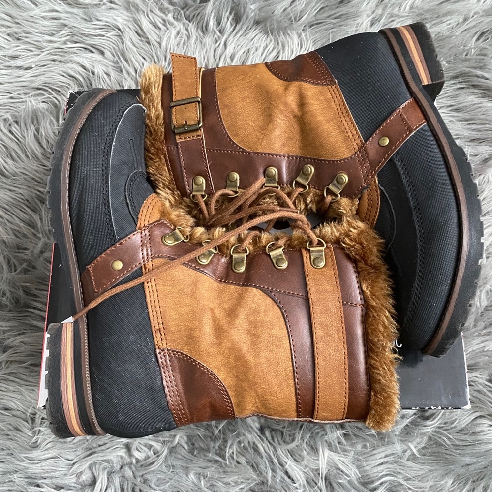 macy’s snow boots - Picture 3 of 7
